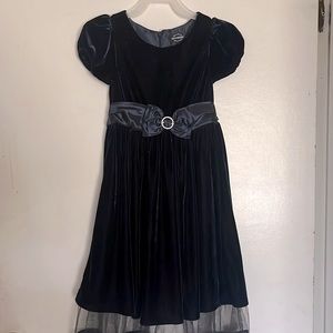 Size 7 new berry blue velvet dress